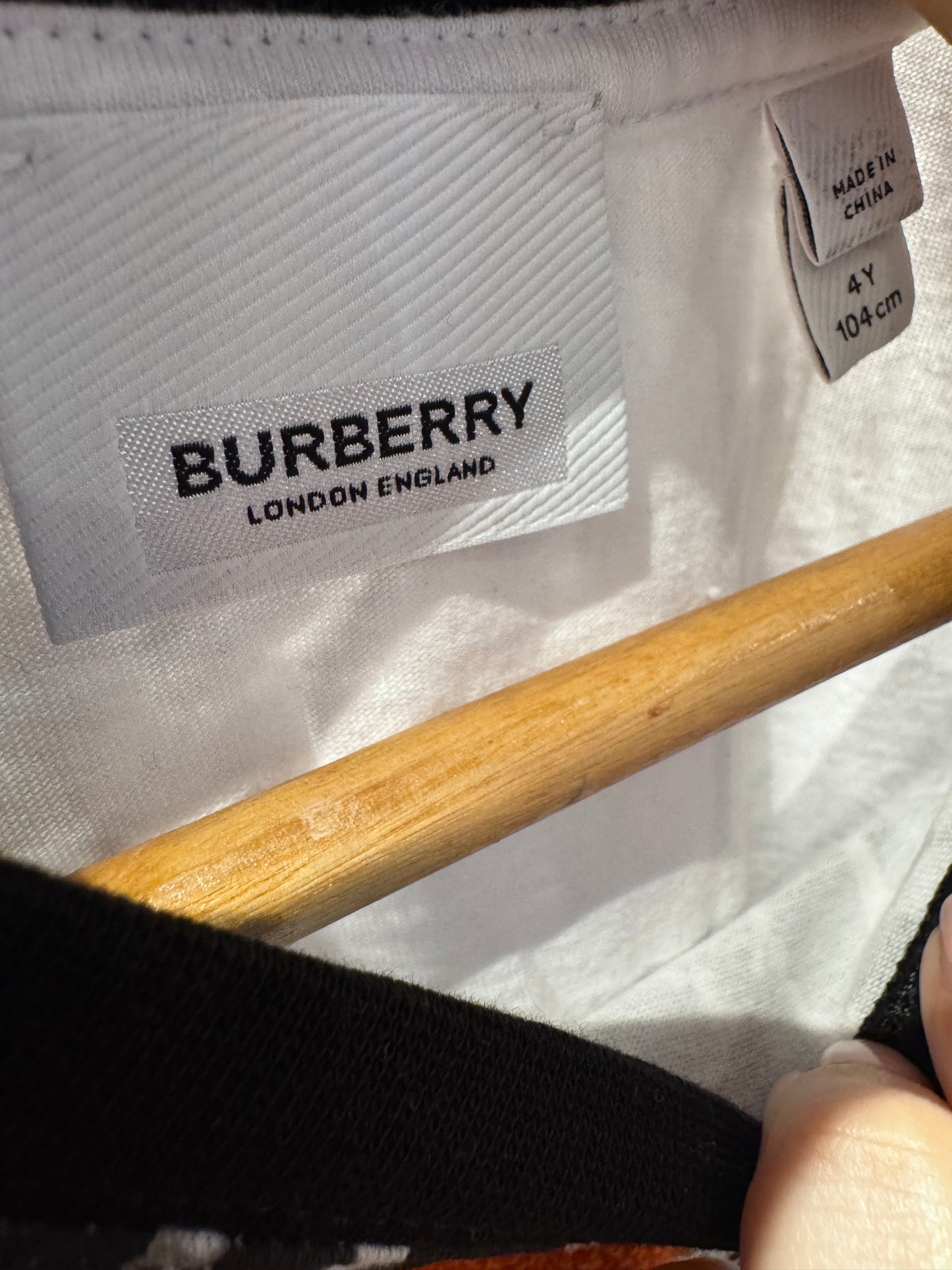 Burberry T-shirt 4y