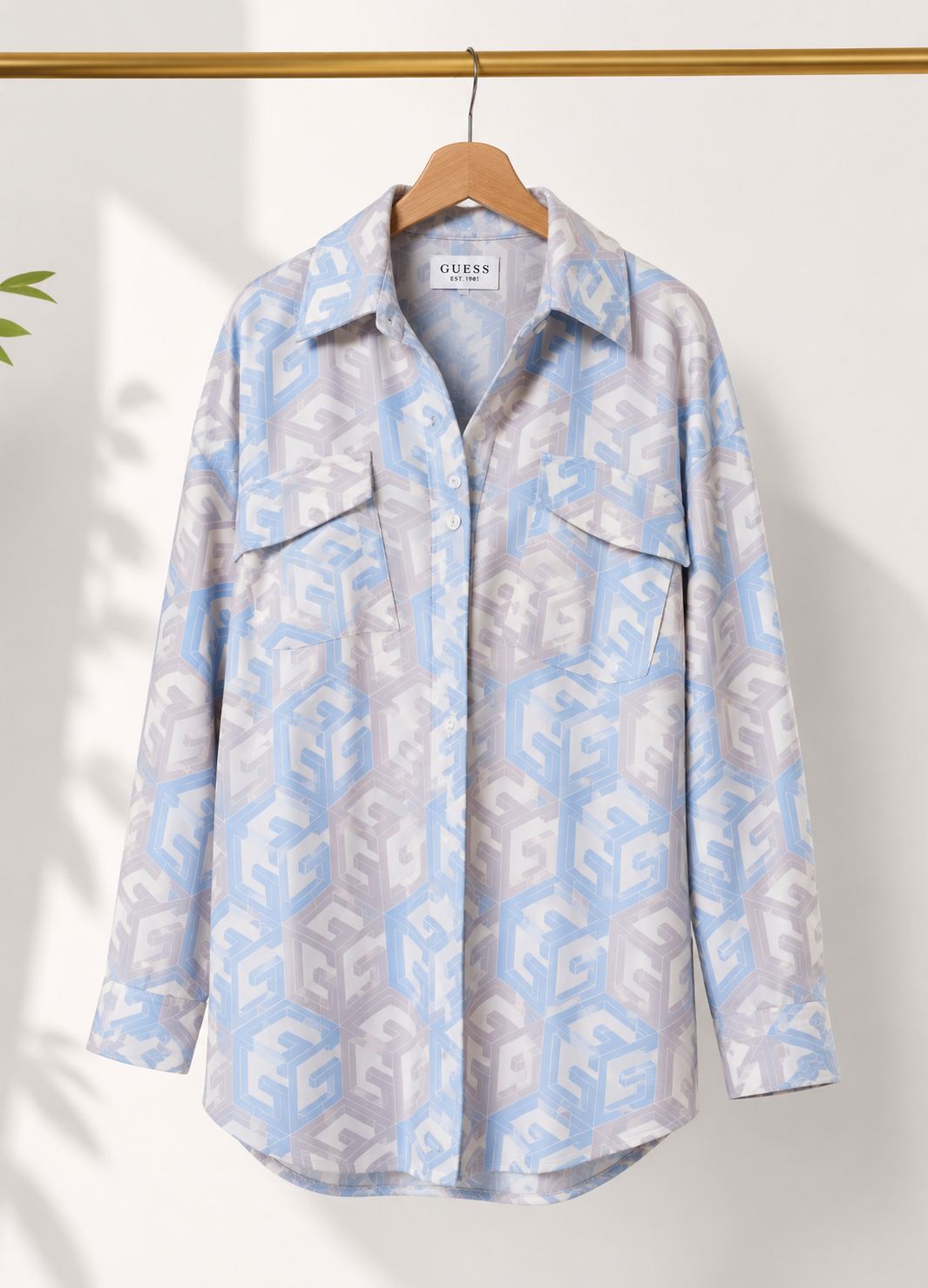 Guess Ladies Shaket size L