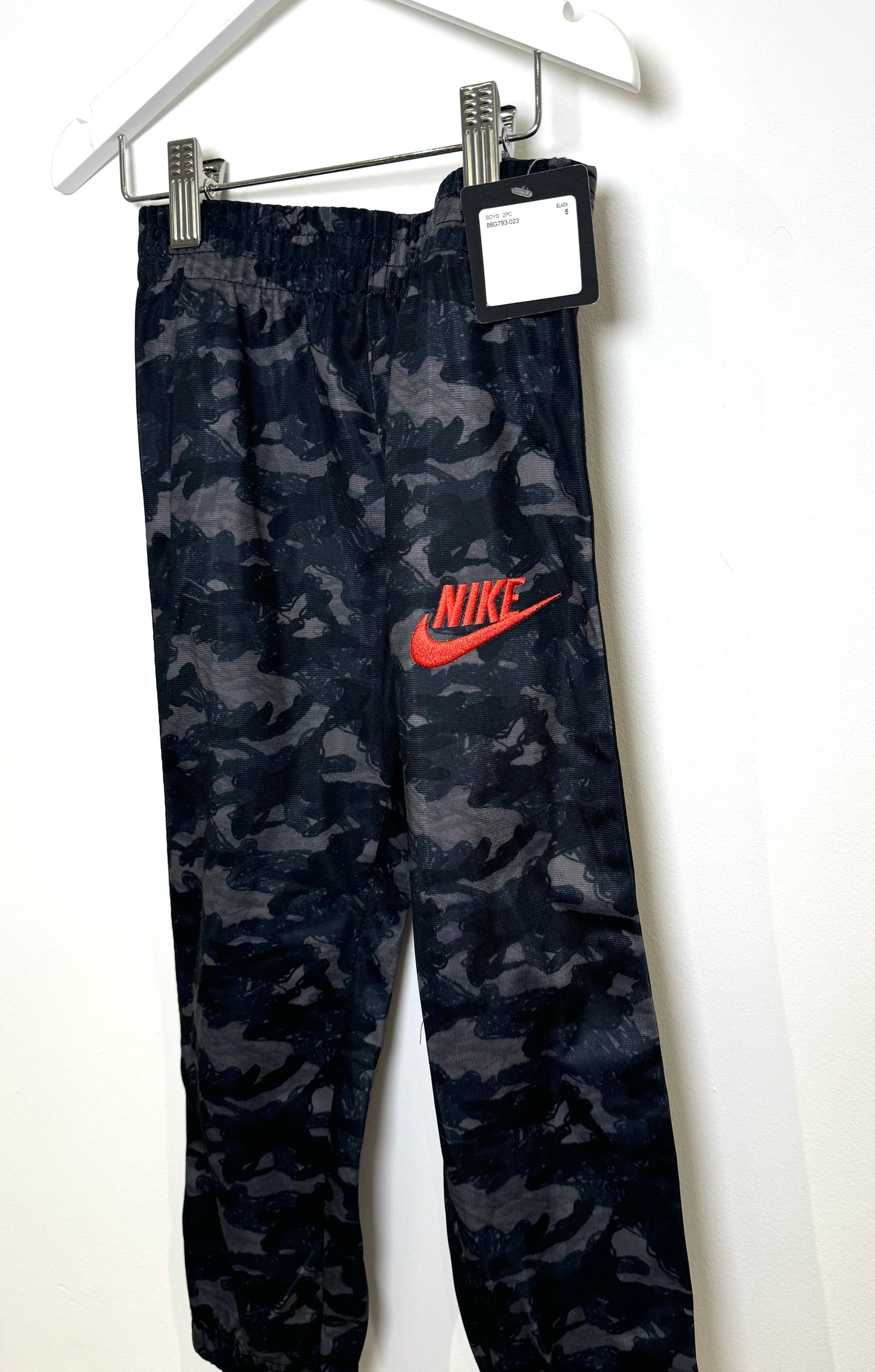 Nike Tracksuit 4-5y New with tags