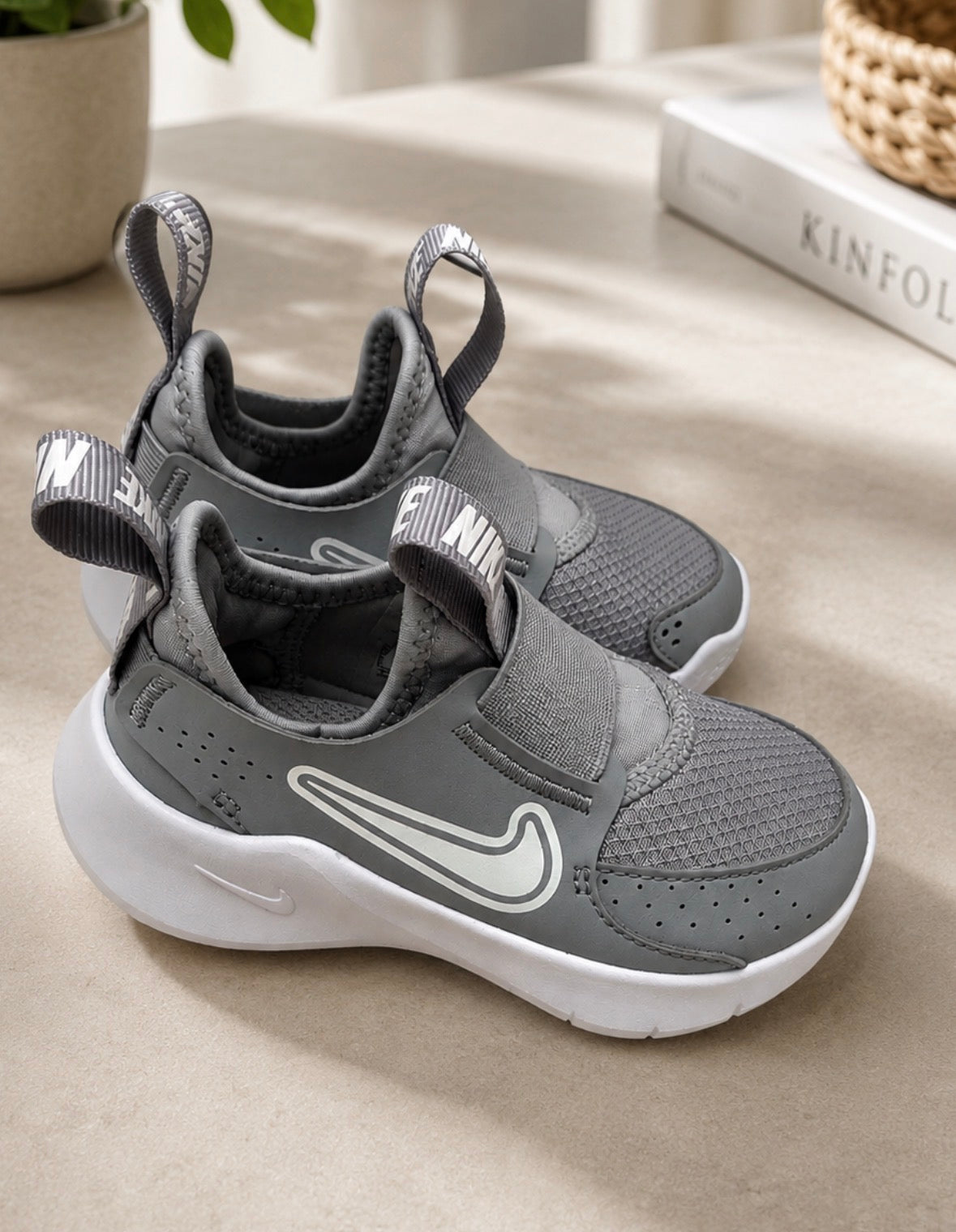Nike trainers EU25