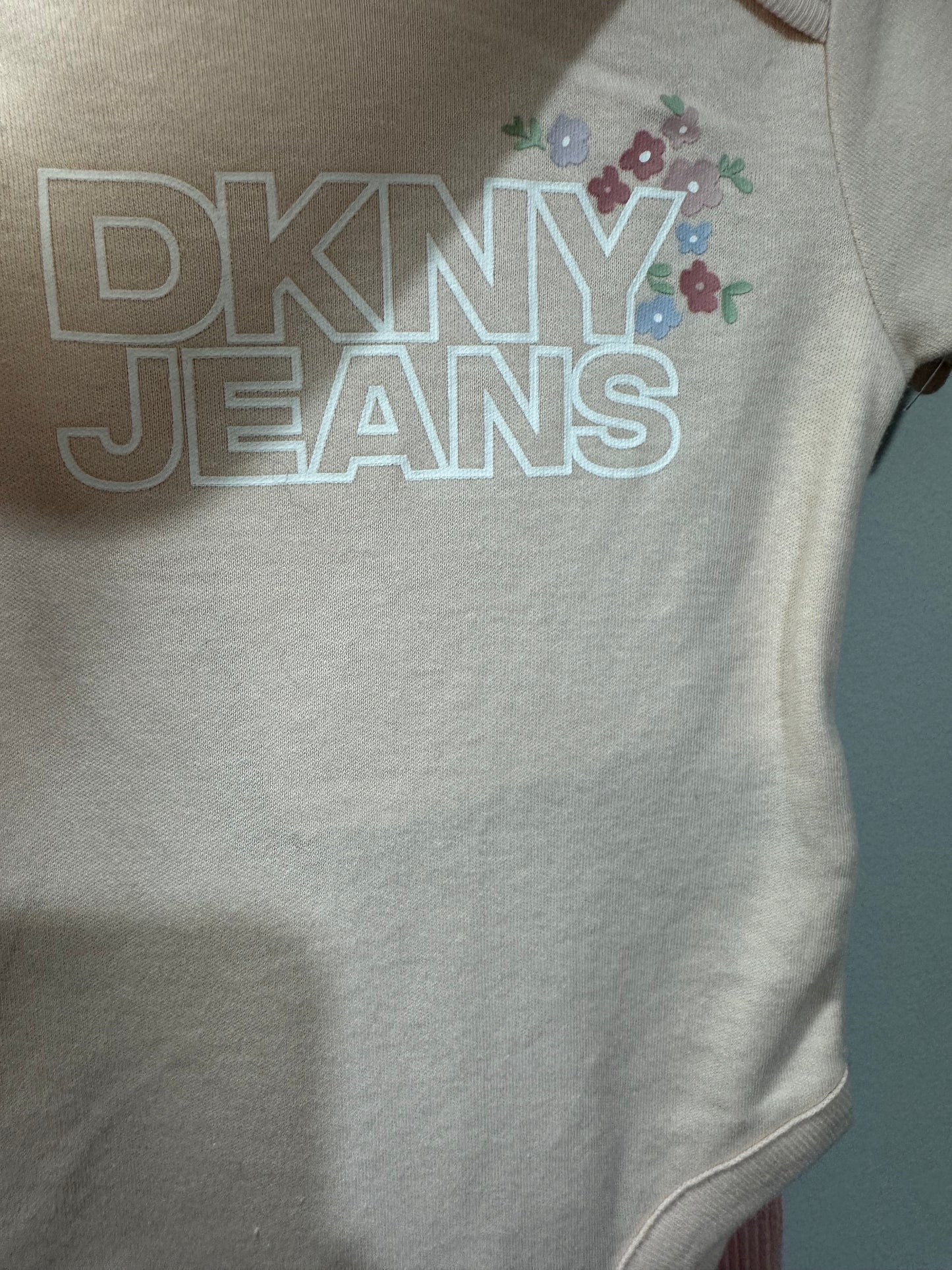 DKNY Set 3pcs 3-6m New with tags 141046