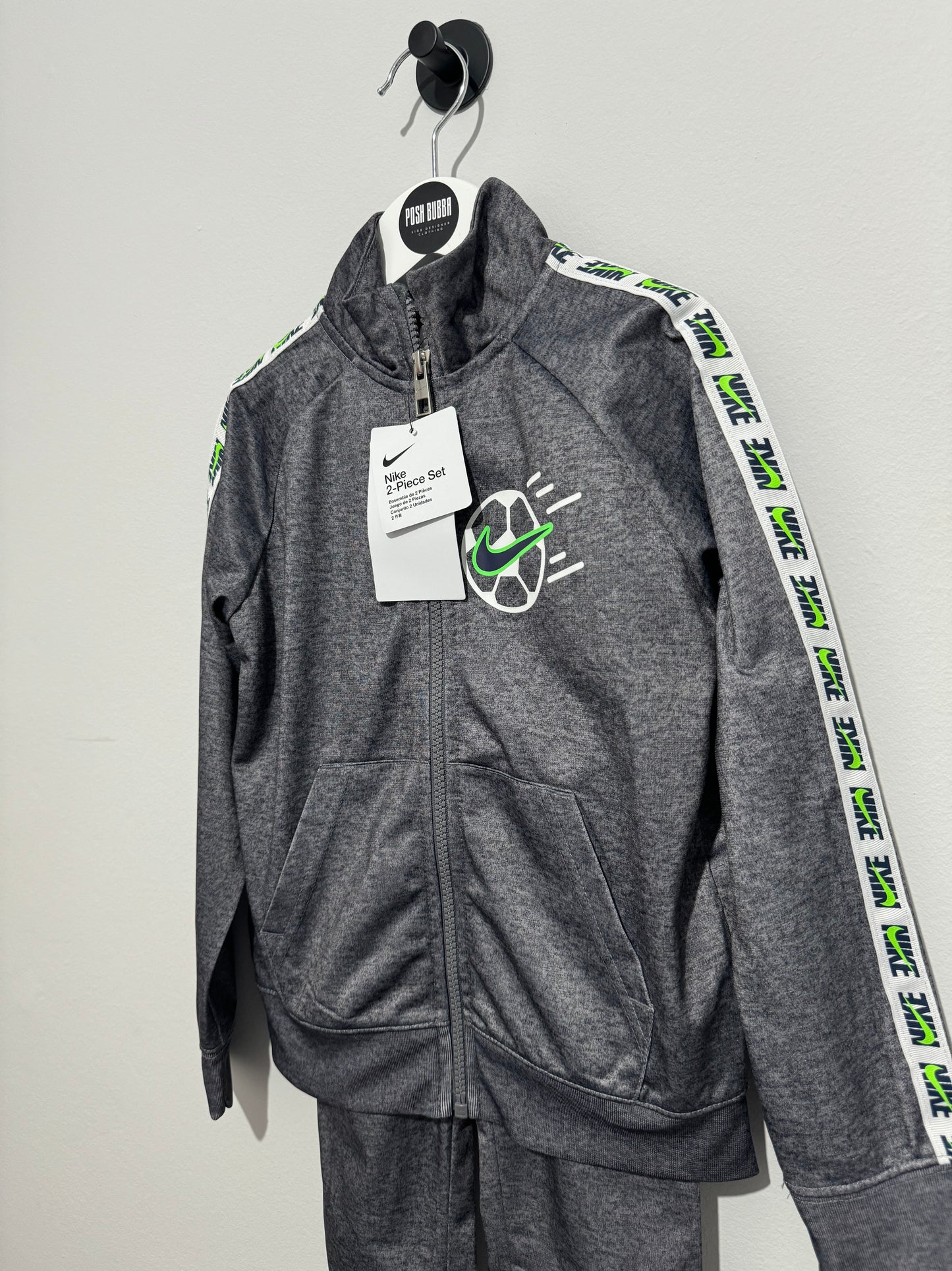 Nike Grey Tracksuit 4-5y New with tags 141071