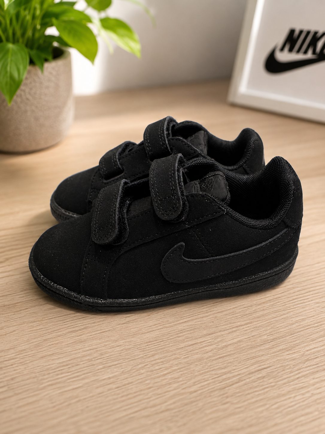 Nike black trainers EU26