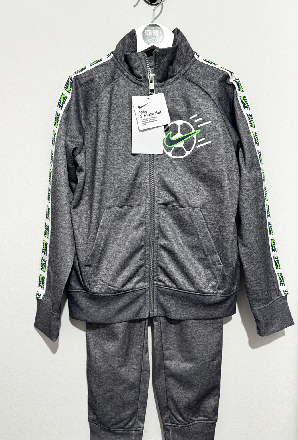 Nike Grey Tracksuit 4-5y New with tags 141071