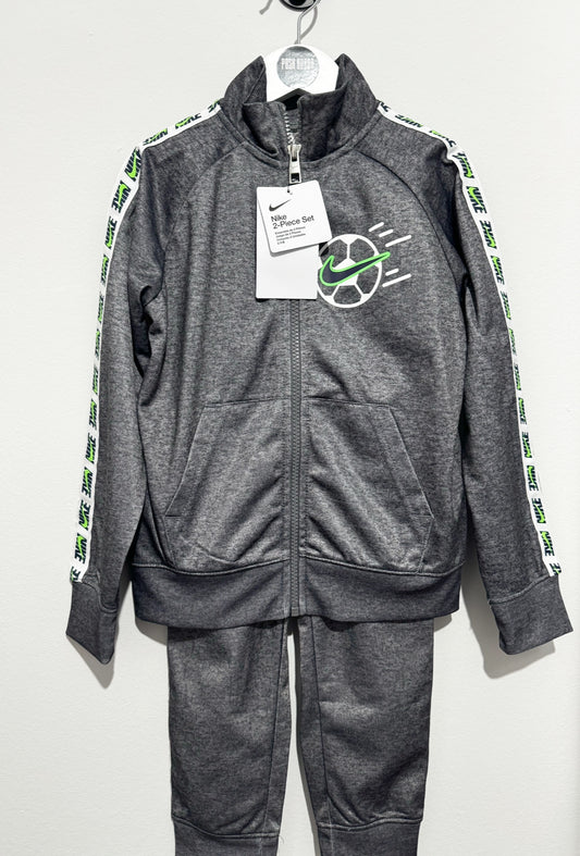 Nike Grey Tracksuit 4-5y New with tags 141071