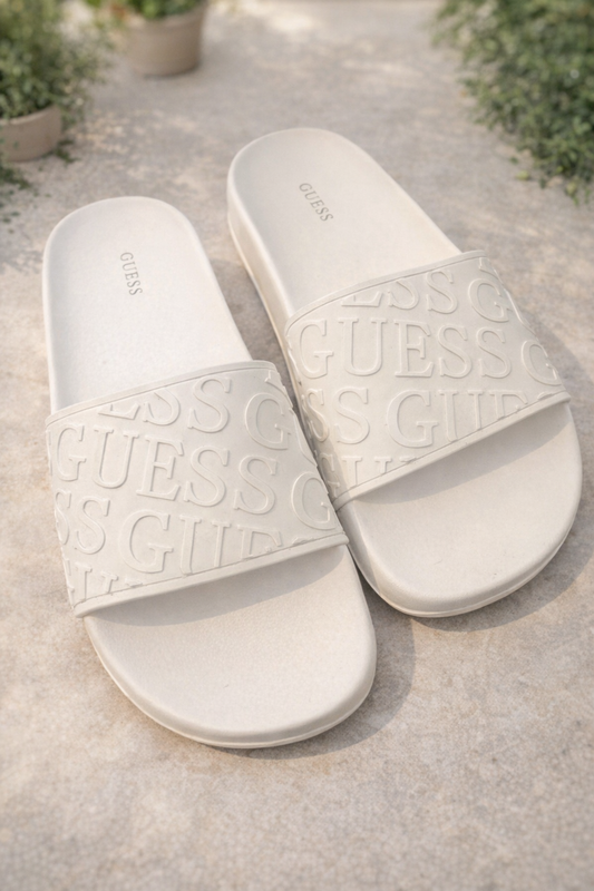 Guess white flip flops EU36
