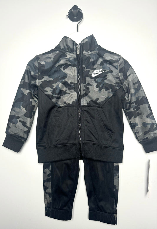 NIKE baby boys tracksuit 12m