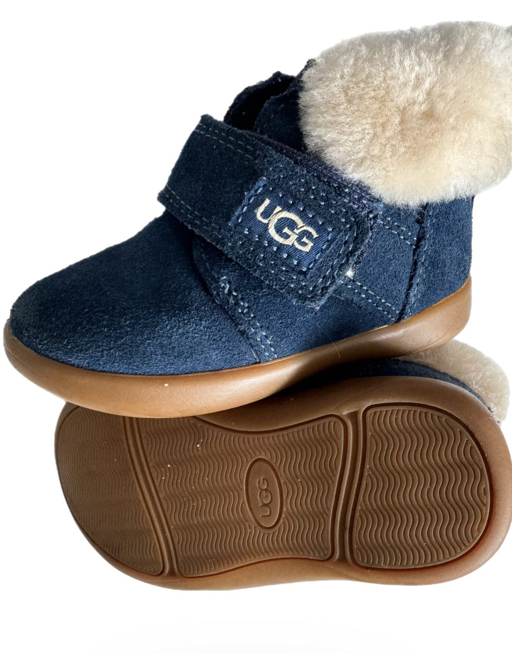 UGG момчешки зимни обувки в тъмносиньо, EU22, употребявани, 141032