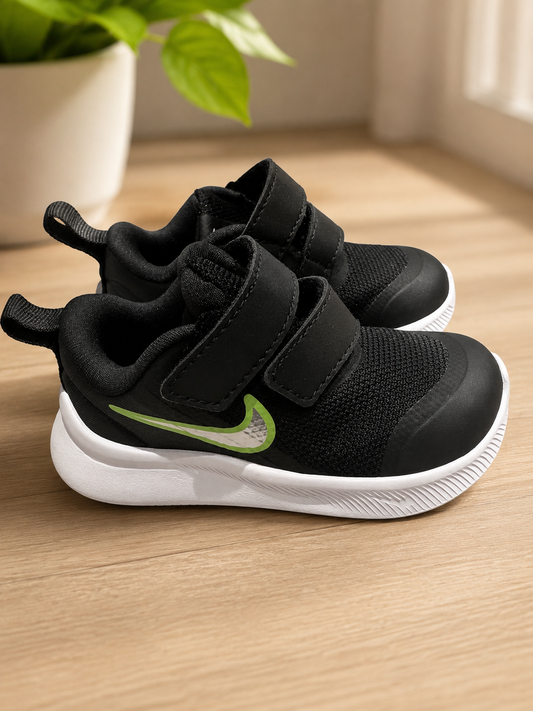 Nike baby shoes EU21