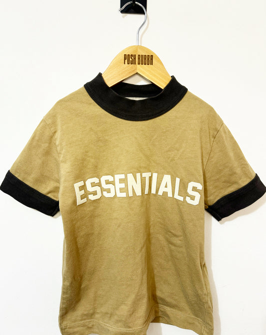 ESSENTIALS T-shirt 4y No Tags