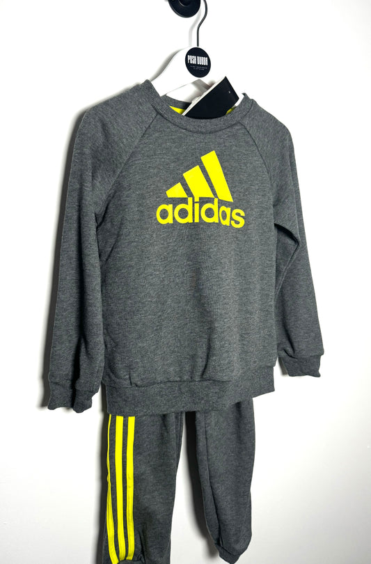 Adidas Tracksuit 3-4y