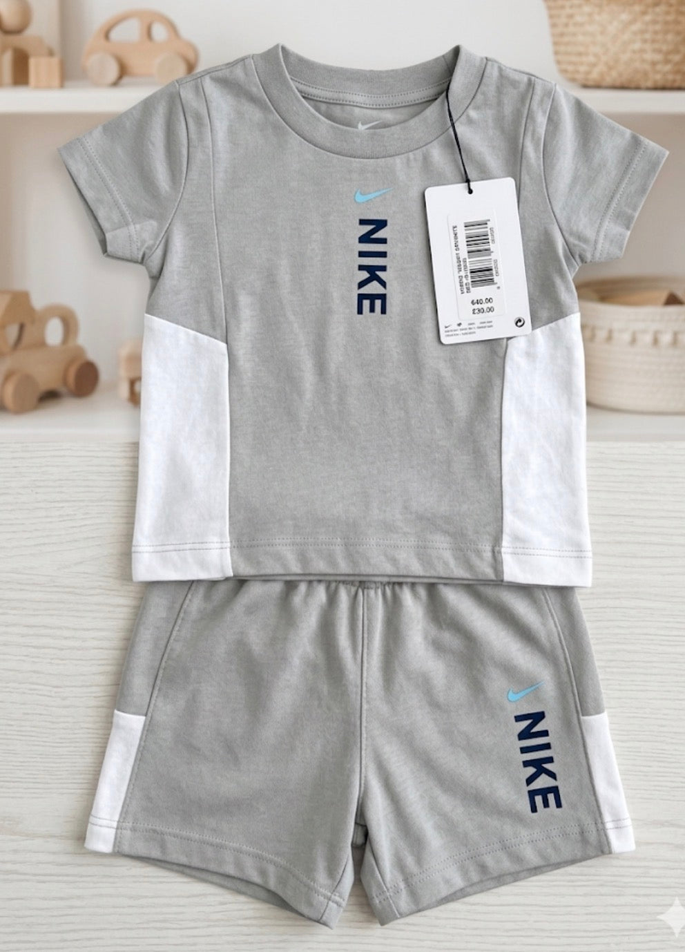 Nike set 9-12m