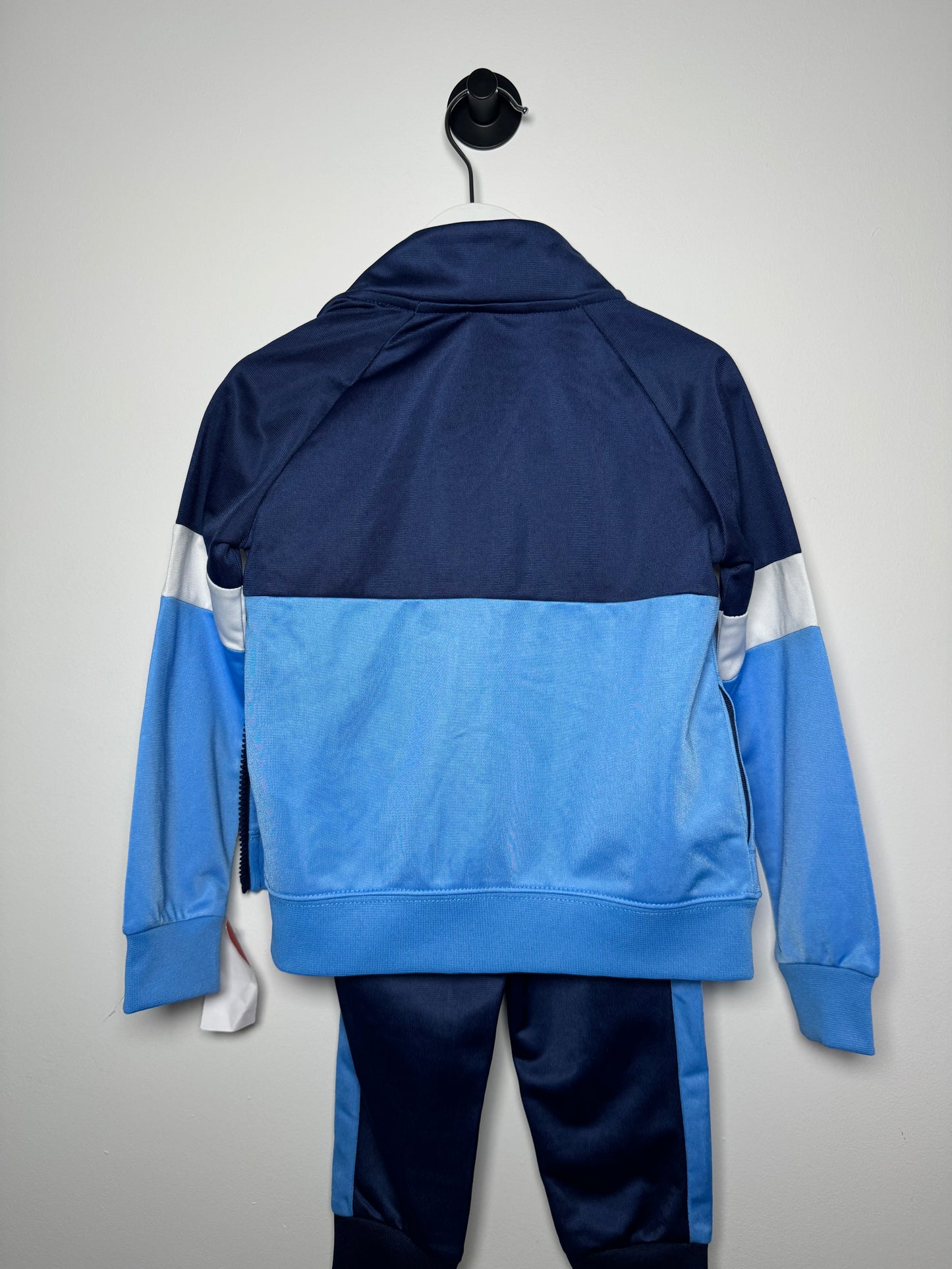 Nike Boys Tracksuit 3y