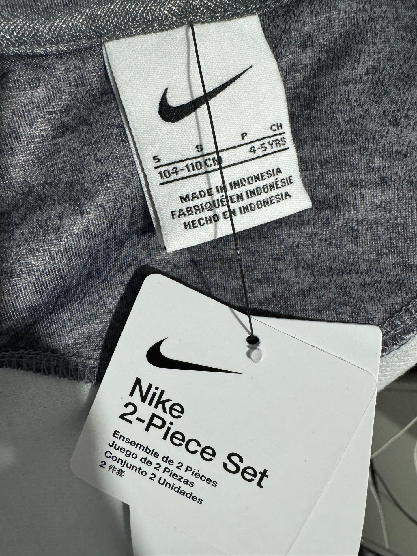 Nike Grey Tracksuit 4-5y New with tags 141071