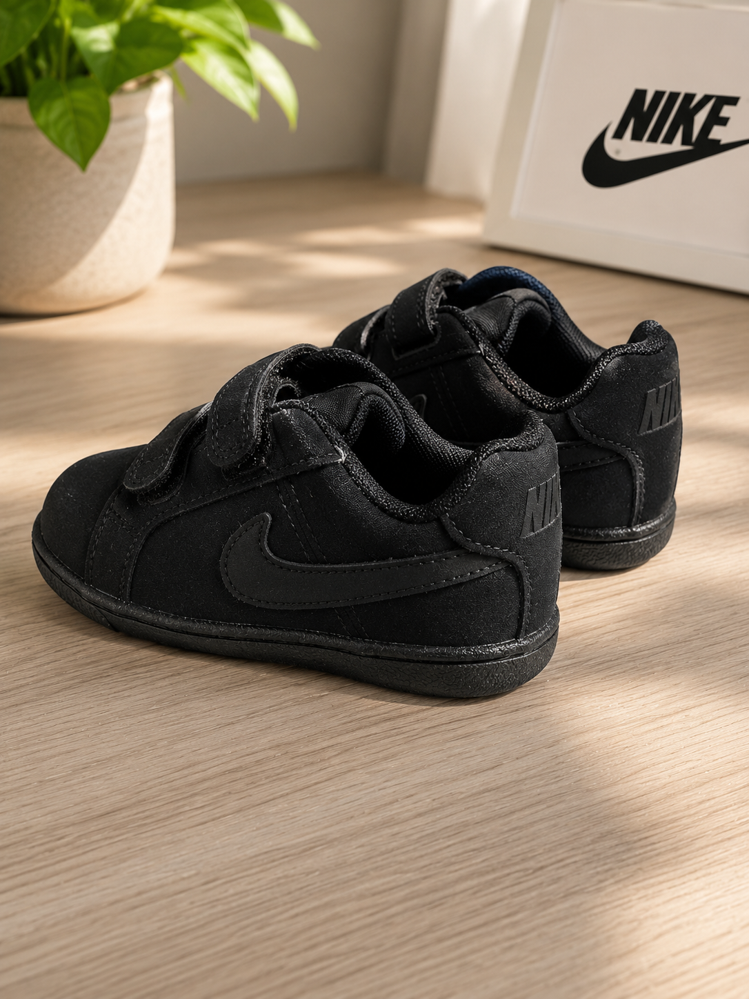 Nike black trainers EU26