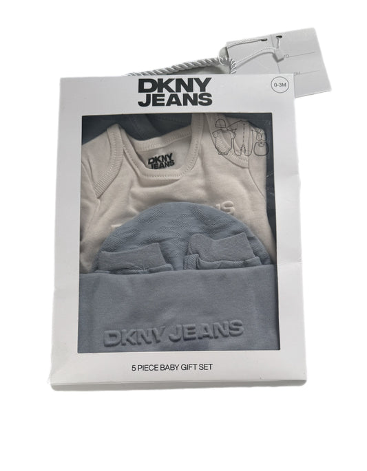DKNY Gift Set Baby Boy 0-3m New with tags 141074