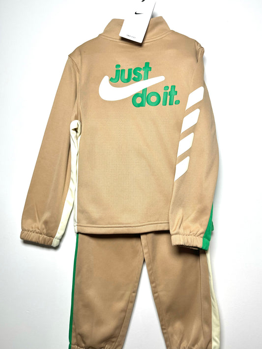 Nike Tracksuit 6-7y