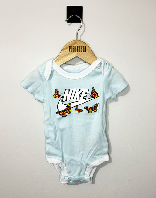 Nike Butterflies Set 6-12m