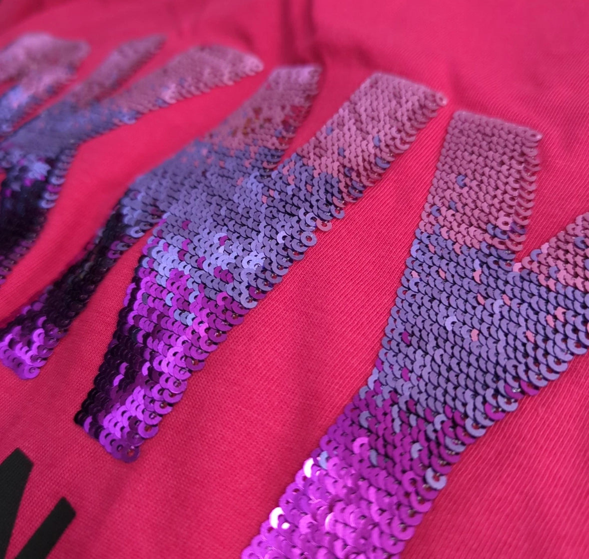 DKNY ladies T-shirt S,M,L