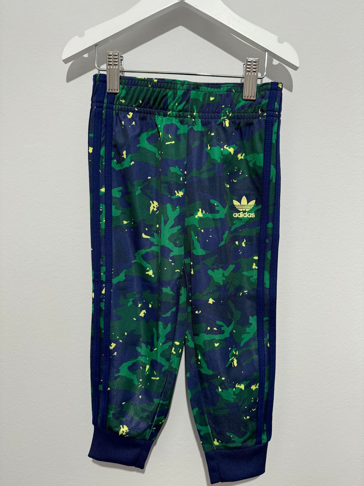 Adidas Tracksuit 2-3y New with tags 141068