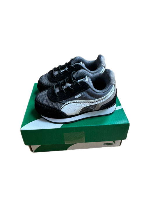 Puma Black Trainers EU20 13cm