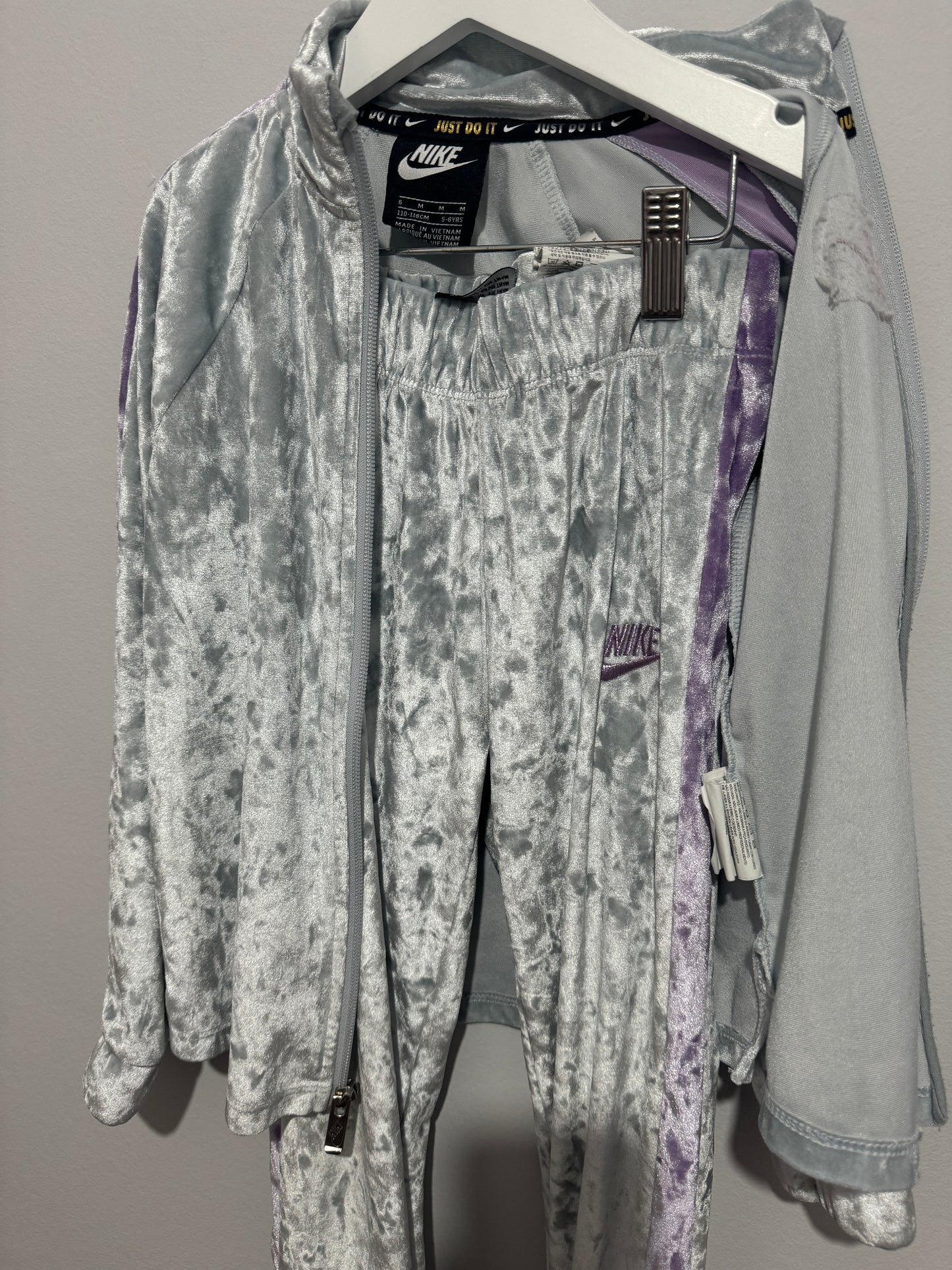 Nike Velvet Girls Tracksuit 5-6y New No Tags 141016