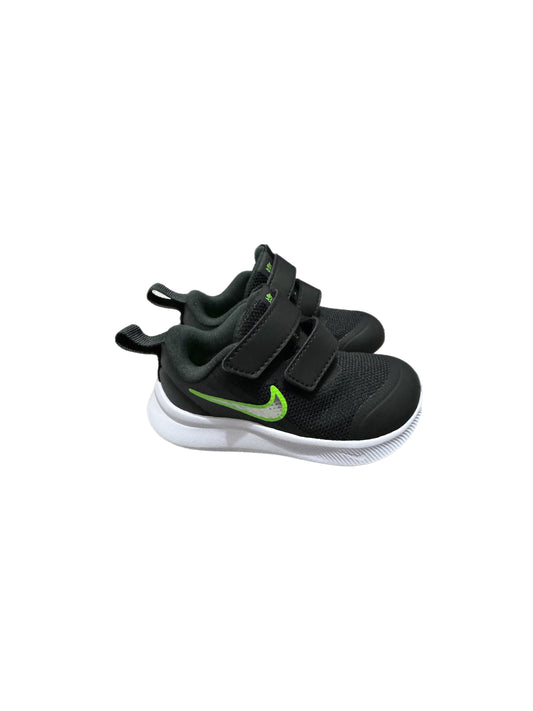 Nike black&gleen logo trainers EU21